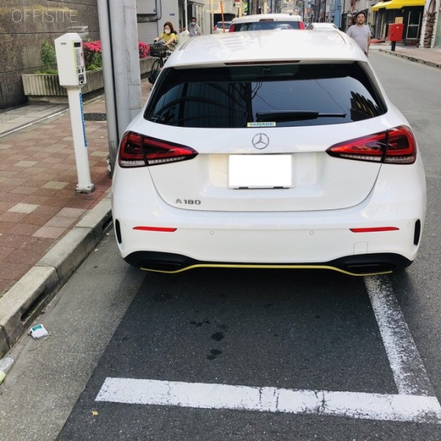 明治安田生命末広町ビル 側道に白枠駐車場