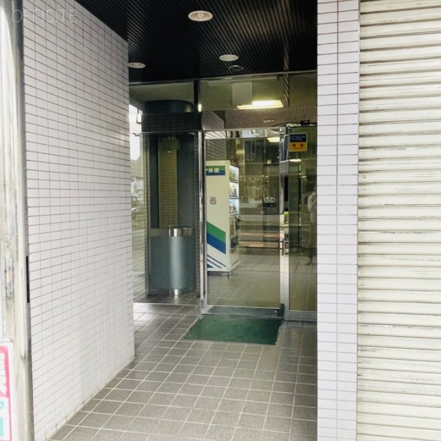 錦ビル　オフィスビル出入口