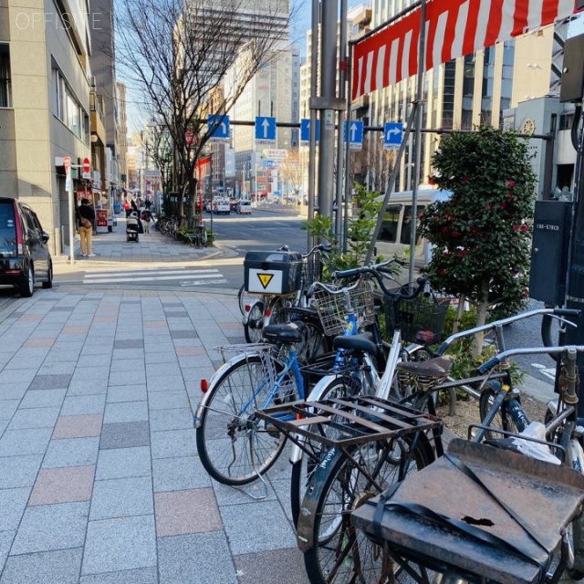 モンデベルデ築地 ビル前面道路