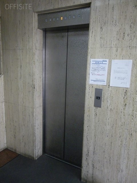 タカラビル エレベーター