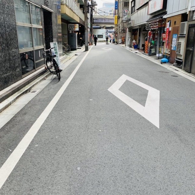 FKビル ビル前面道路