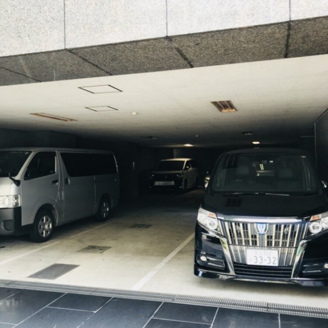 イーグル浜松町 駐車場