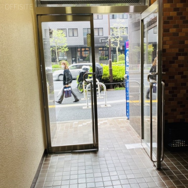 大阪屋ビル エントランス