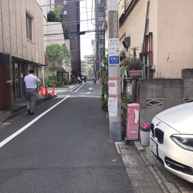 青山浜ビル ビル前面道路