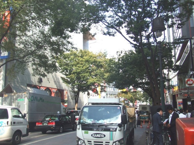 HYビル ビル前面道路