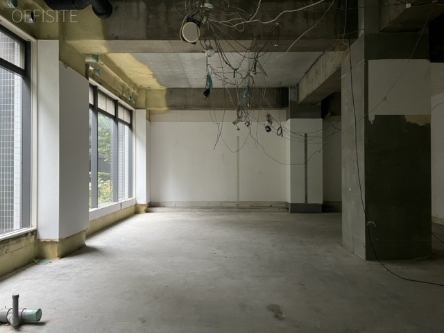 東京ツインパークスライトウィングビル 27階 27.80坪　内装