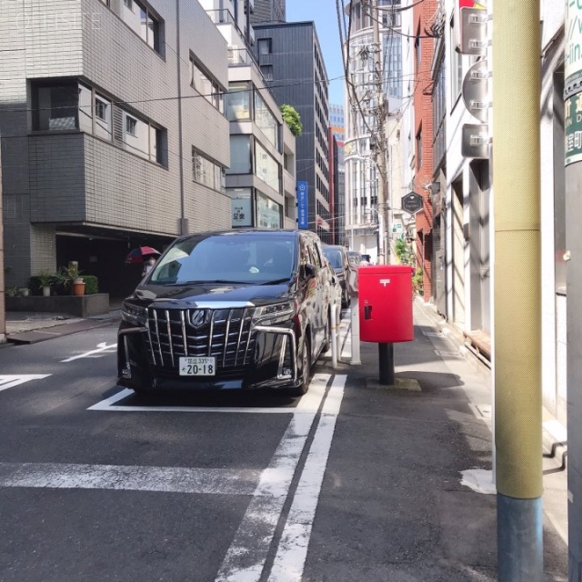 立石室町ビル ビル前面道路