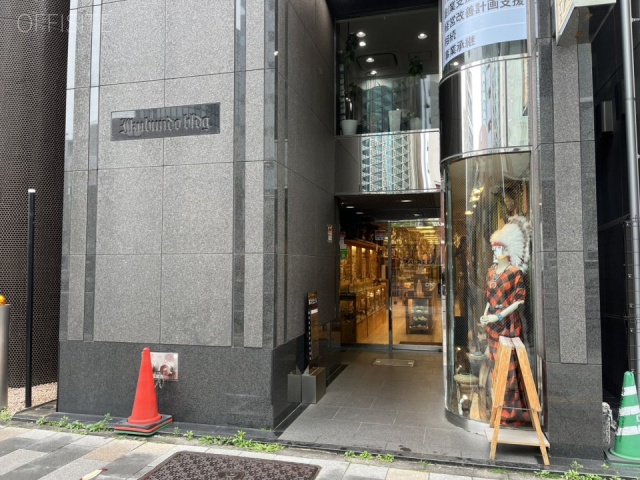 郁文堂青山通りビル　エントランス