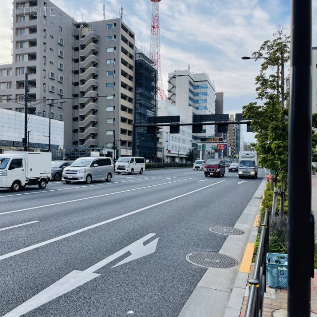 アーバンネット五反田NNビル 前面に山手通り