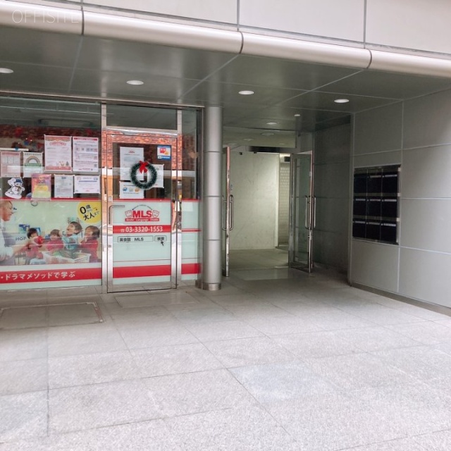 アーバンポイント巣鴨ビル エントランス