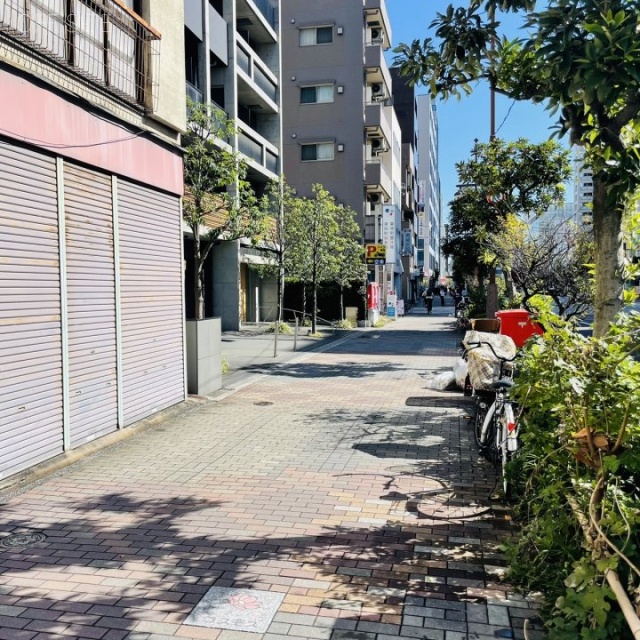 キヨミヤビル 前面歩道