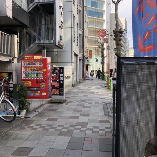 鈴木ビル ビル前面道路