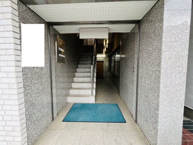 川越伊東ビル エントランス