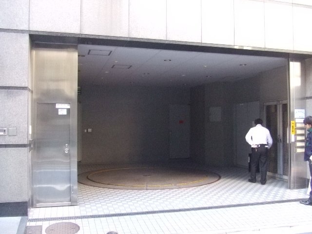 KI御苑前ビル 駐車場