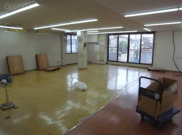 トーワビル　室内