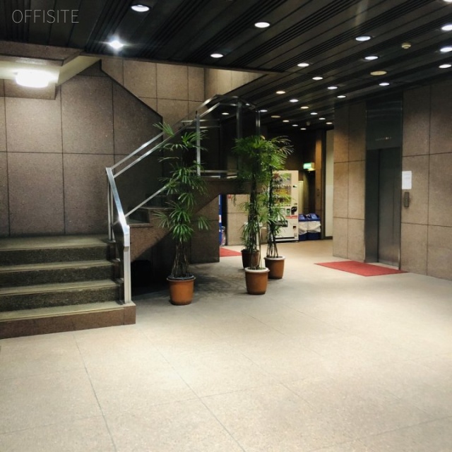 清話会ビル　エントランス