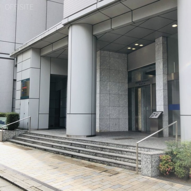 安全ビル　エントランス