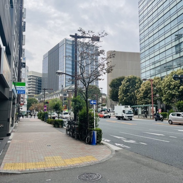 日本地所ブルックスビル　前面道路