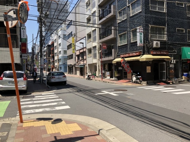 桜井ビル ビル前面道路