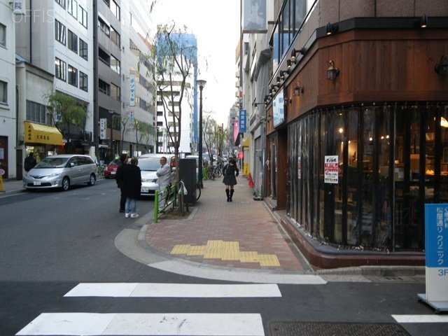 銀座芦澤ビル ビル前面道路