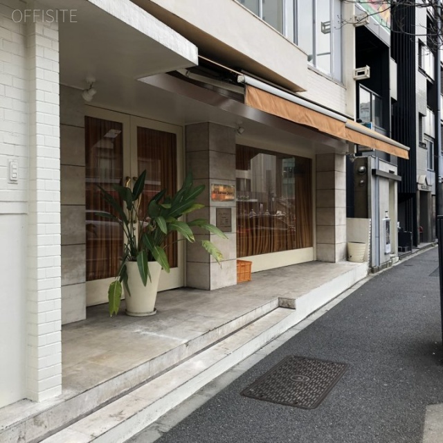鈴木ビル 1階部分