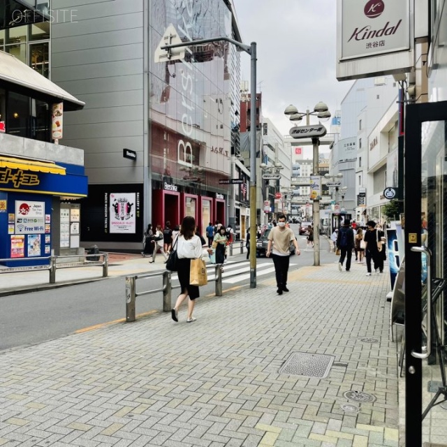 ゼンモール渋谷 ビル前面道路