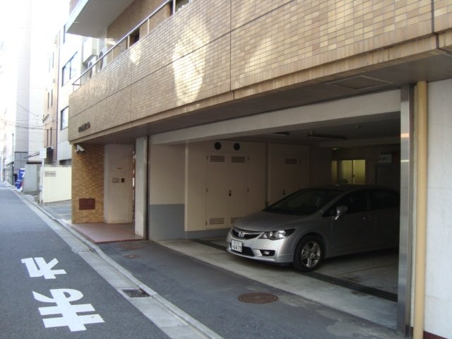 新橋加藤ビル 駐車場