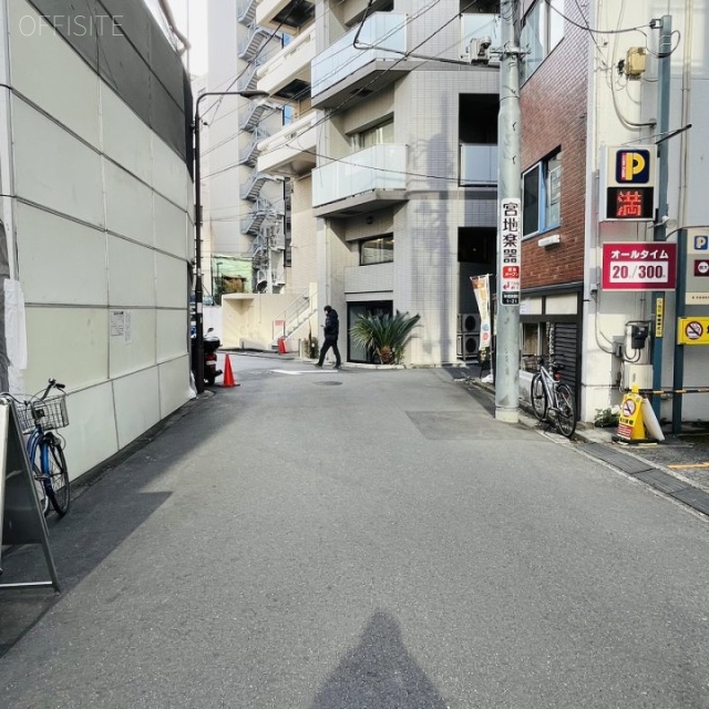 ONOビル 前面道路