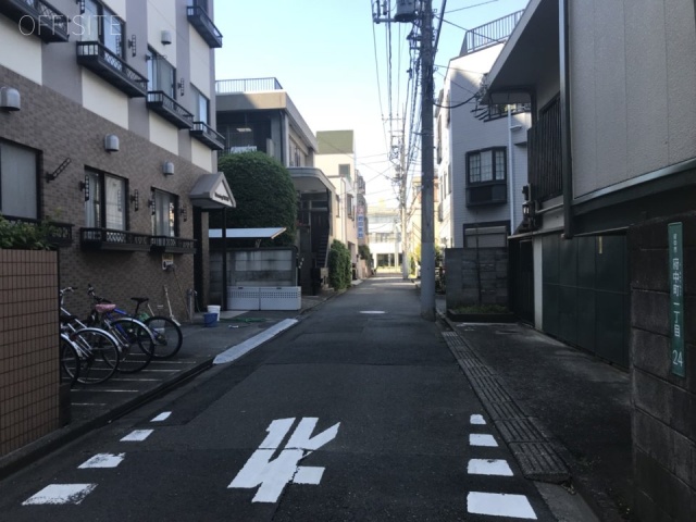 ブルーミング府中 ビル前面道路