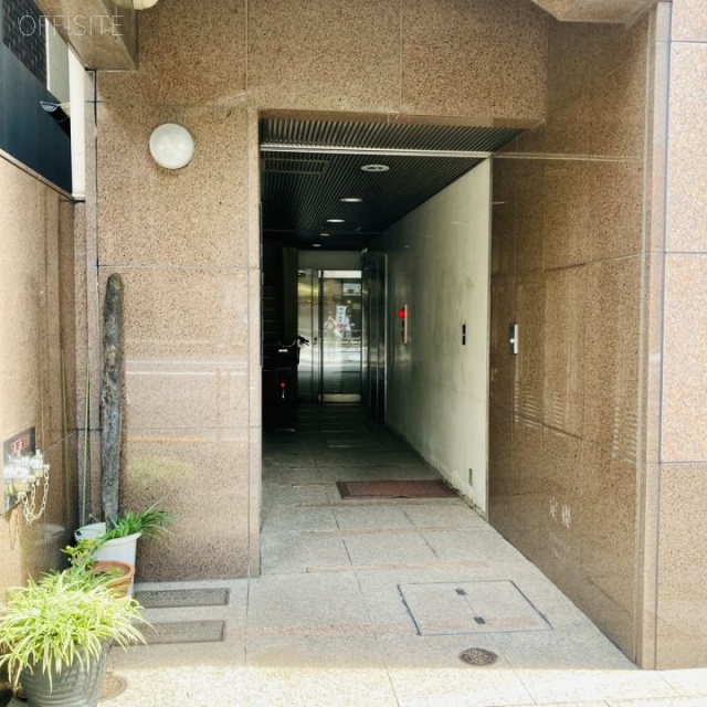 本郷大原ビル エントランス