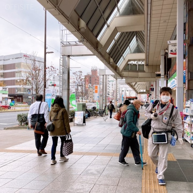 プリマービル ビル前面道路