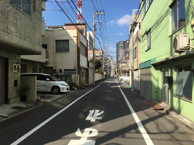 ポップビル ビル前面道路