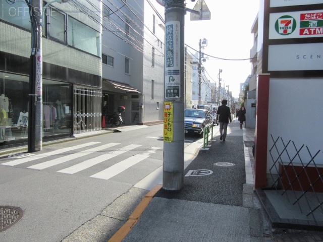 田口ビル ビル前面道路
