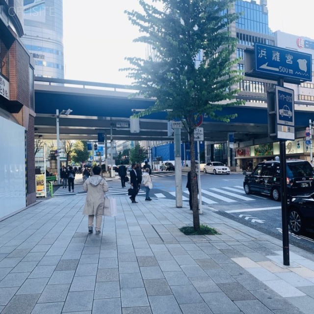 銀座リヨンビル ビル前面道路