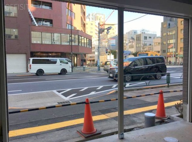 フェリシアス蔵前 ビル前面道路