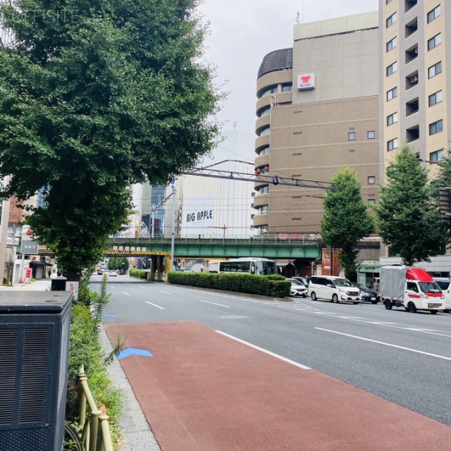 相鉄万世橋ビル ビル前面道路