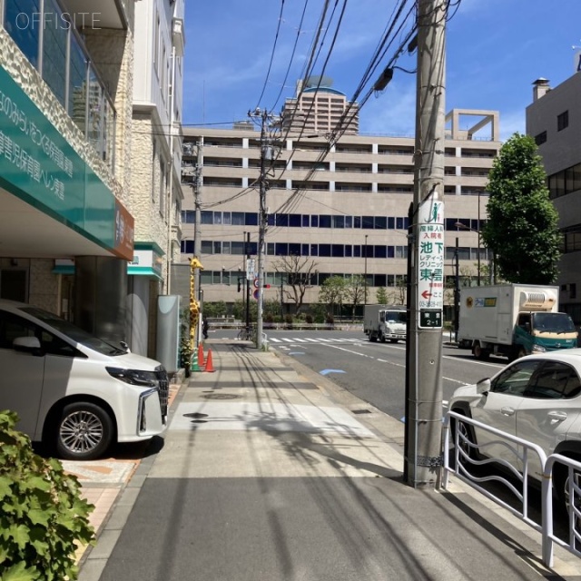 キャッスルビル東雲 ビル前面道路