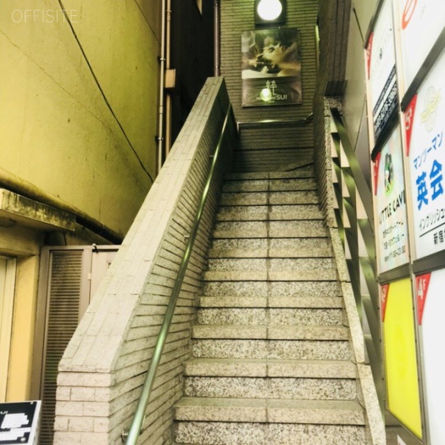 新宿EX(第113東京ビル) 階段