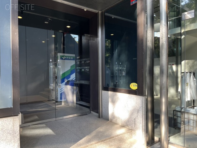 草月会館　外観