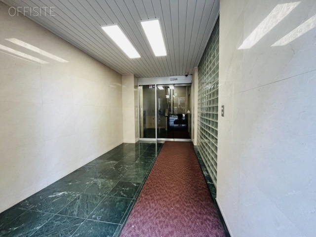 太田紙興新宿ビル エントランス