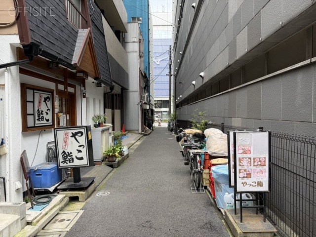 千代田区神田小川町3丁目ビル　前面道路