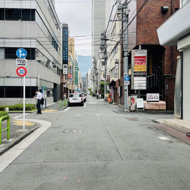 杉本ビル ビル前面道路