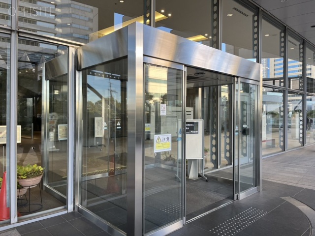 日石横浜ビル エントランス