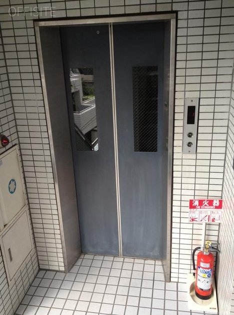 助川ビル エレベーター
