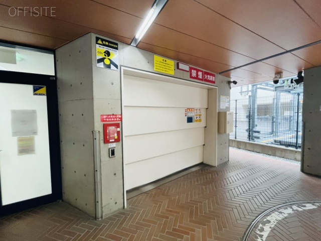 国立東加賀屋ビル　駐車場
