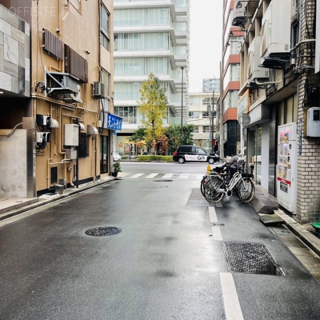 アーバントップビル 前面道路