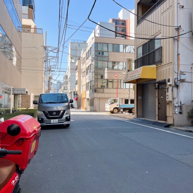 YTSビル 前面道路