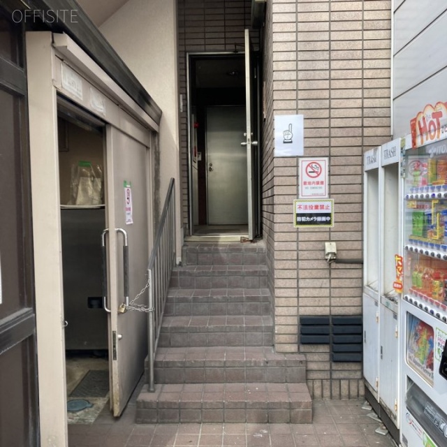 第25SYビル　通用口