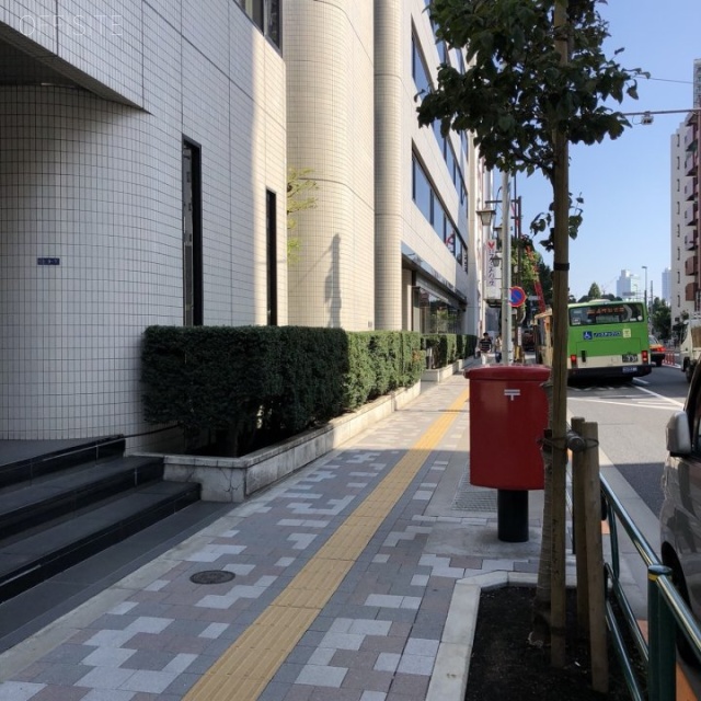 池之端日殖ビル ビル前面道路