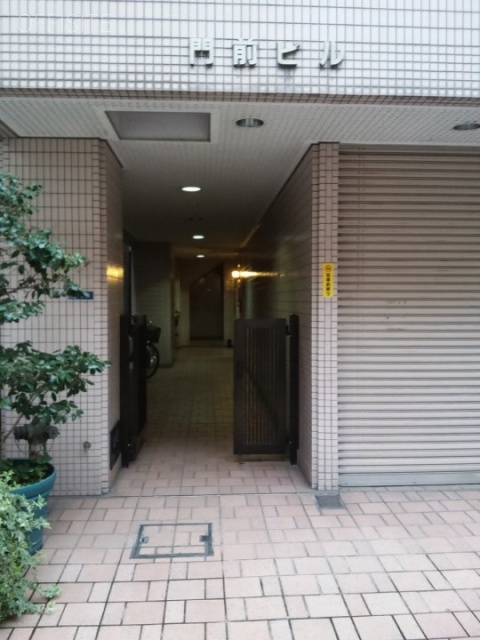 門前ビル エントランス
